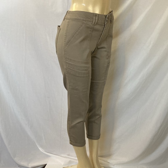 DEMOCRACY Jeans Tummy Control Size 8 Roll Cuff Cargo Utility Khaki Pants NWOT - Picture 2 of 9